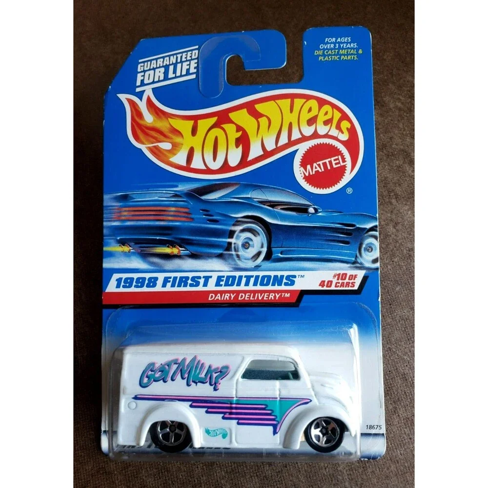 Hot Wheels DAIRY DELIVERY '98 FIRST EDITIONS & CIRCUS ON WHEELS SERIES LOT OF 2